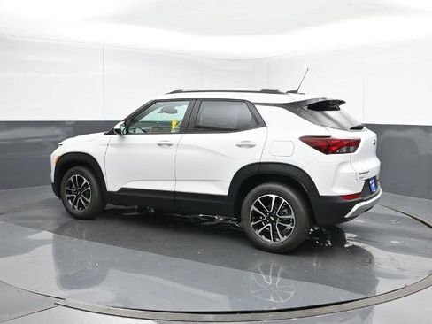 New 2026 Chevrolet TrailBlazer LT w/ Convenience Package image 3