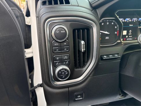 Used 2020 GMC Sierra 1500 Denali w/ Technology Package AWD/4WD image 18