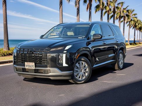 Certified 2025 Hyundai Palisade SEL FWD image 1