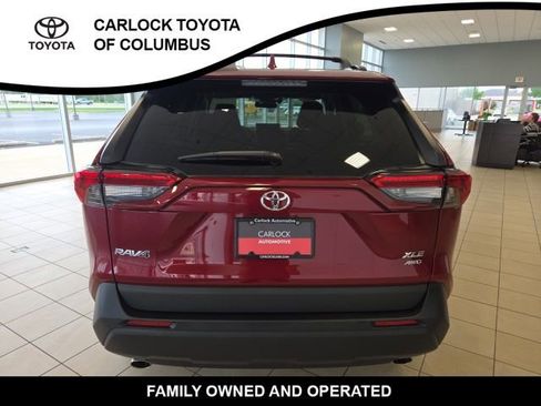 Used 2022 Toyota RAV4 XLE w/ Convenience Package image 8