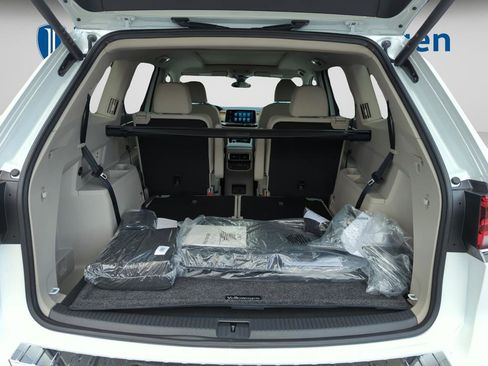 New 2026 Volkswagen Atlas SE FWD image 17