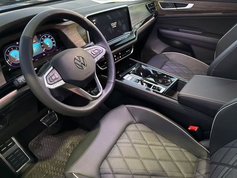 New 2025 Volkswagen Atlas SEL Premium R-Line image 22