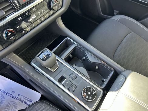 Used 2024 Nissan Pathfinder SV w/ Black Appearance Package AWD/4WD image 22