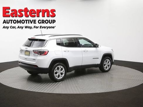 Used 2024 Jeep Compass Latitude AWD/4WD image 36
