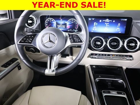 Used 2025 Mercedes-Benz GLA 250 4MATIC image 37