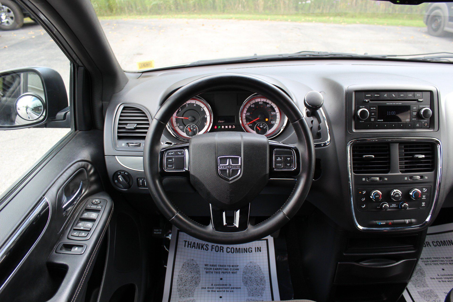 Used 2017 Dodge Grand Caravan SE FWD image 19