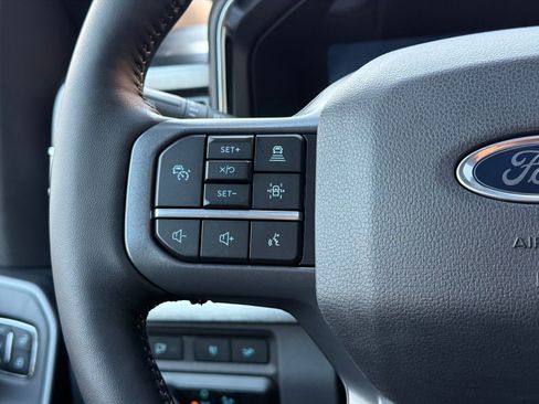 Used 2024 Ford F250 Lariat w/ Lariat Ultimate Package AWD/4WD image 24
