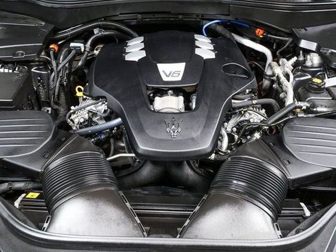 Used 2022 Maserati Levante GT image 35