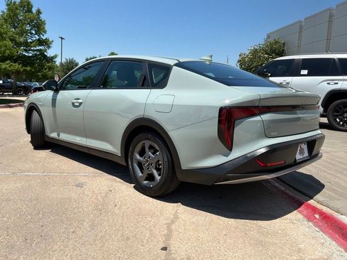 Used 2025 Kia K4 FWD image 8