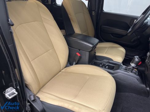 Used 2021 Jeep Gladiator Sport w/ Trailer Tow Package image 22