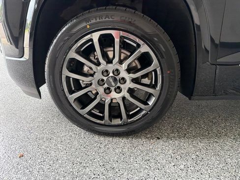 Used 2023 GMC Acadia Denali w/ Black Diamond Edition FWD image 43