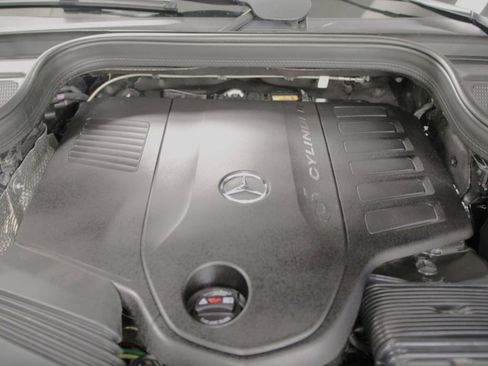 Certified 2026 Mercedes-Benz GLS 450 4MATIC image 14