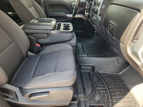 Used 2019 Chevrolet Silverado 1500 LT AWD/4WD image 16