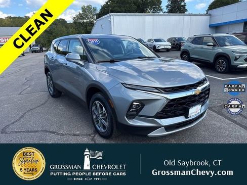 Used 2025 Chevrolet Blazer LT image 1