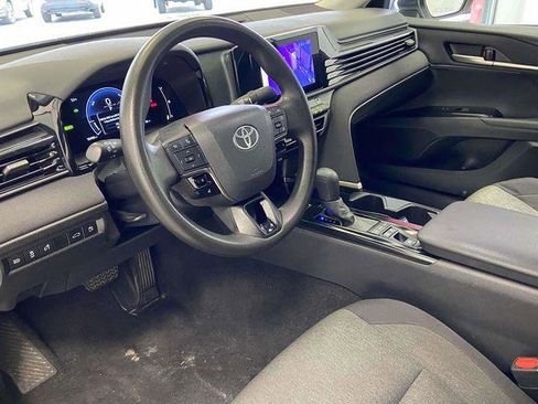 Certified 2025 Toyota Camry LE image 19