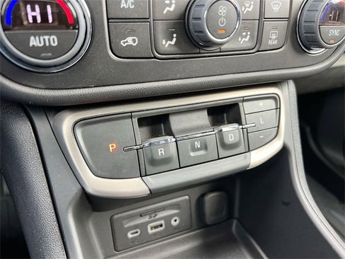 Used 2024 GMC Terrain Denali w/ Denali Premium Package image 16