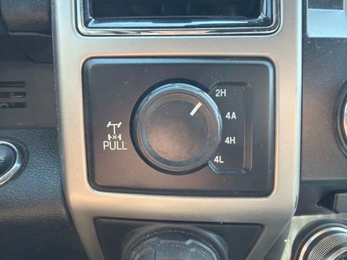 Used 2018 Ford F150 Lariat w/ Equipment Group 502A Luxury AWD/4WD image 40