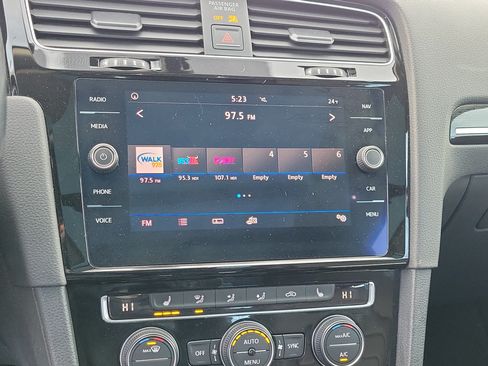 Used 2018 Volkswagen Golf SEL FWD image 26
