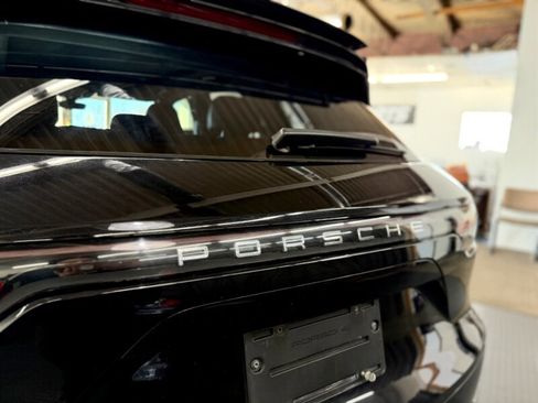 Used 2019 Porsche Cayenne Turbo image 61