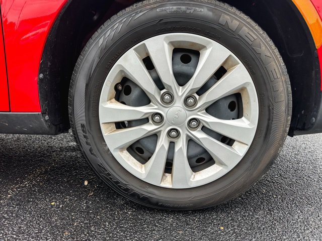 Used 2025 Kia Soul LX FWD image 12