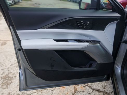 Used 2025 Cadillac Lyriq Sport AWD/4WD image 22