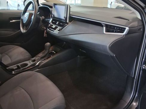 Used 2020 Toyota Corolla LE image 10