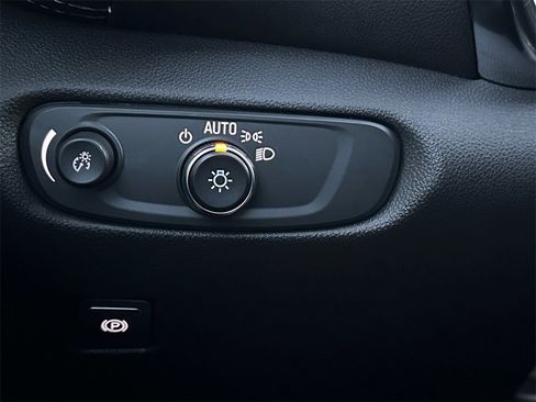 New 2025 Chevrolet Blazer LT w/ Sound & Technology Package image 19