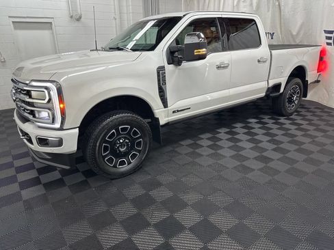 Used 2024 Ford F250 Platinum w/ Snow Plow Prep Package AWD/4WD image 5
