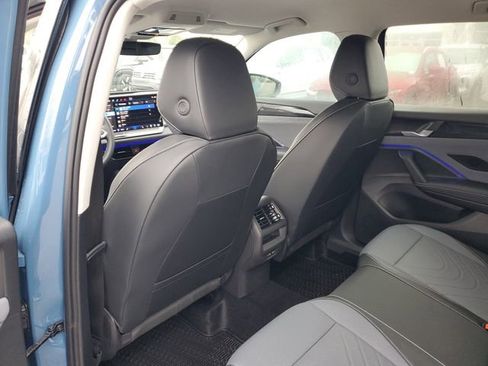 New 2026 Volkswagen Tiguan SE image 10