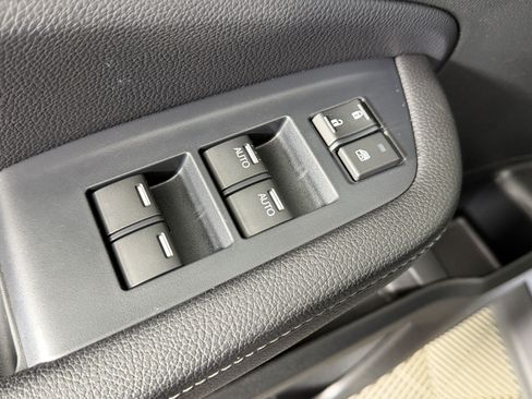 Used 2024 Honda Ridgeline Sport image 25