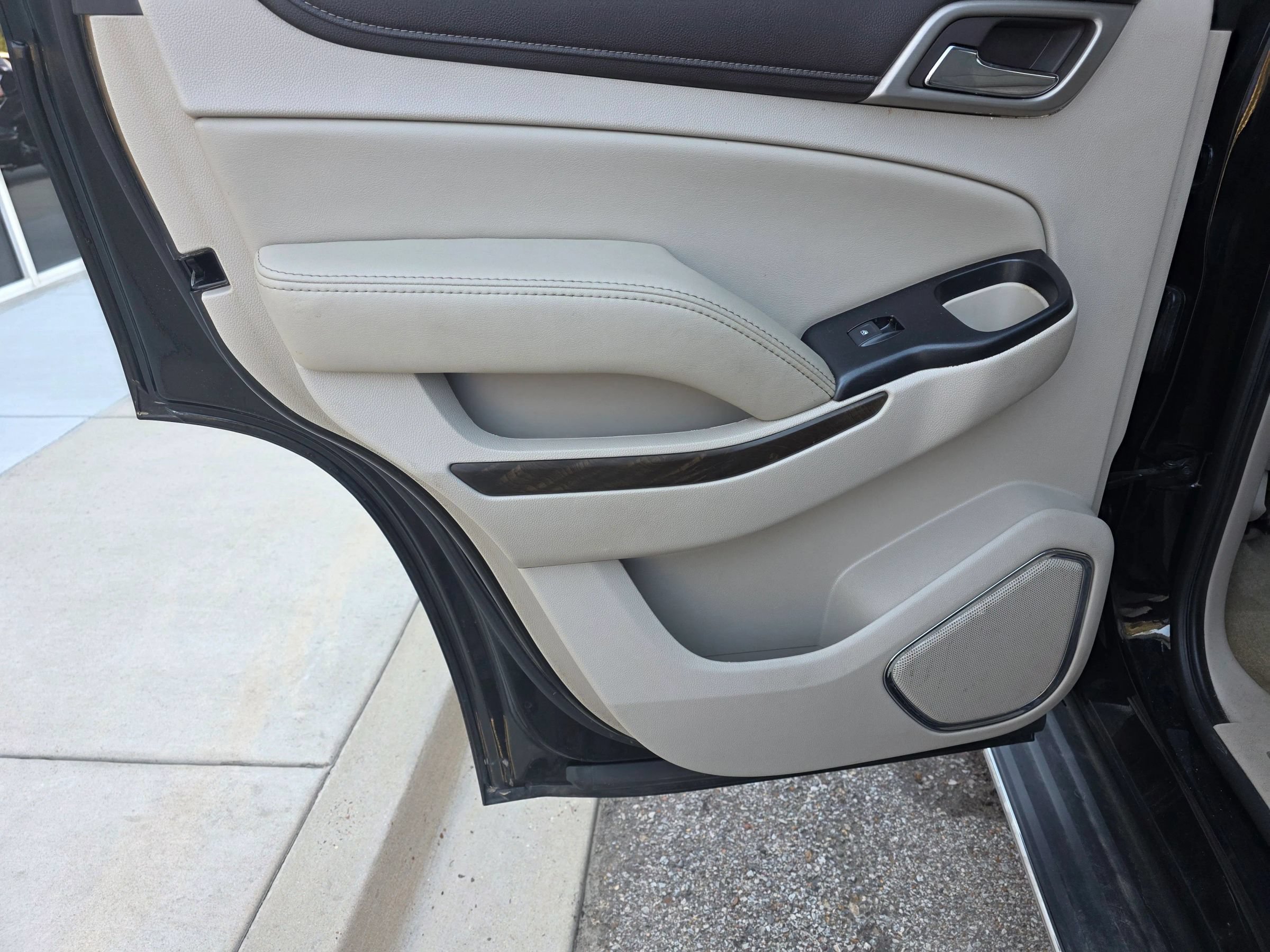 Used 2018 GMC Yukon Denali AWD/4WD image 11