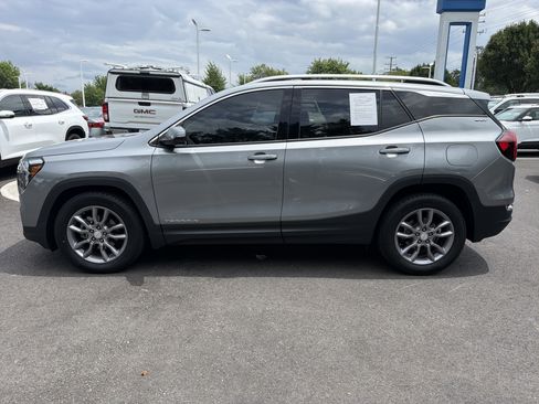Used 2023 GMC Terrain SLT w/ Tech Package FWD image 7