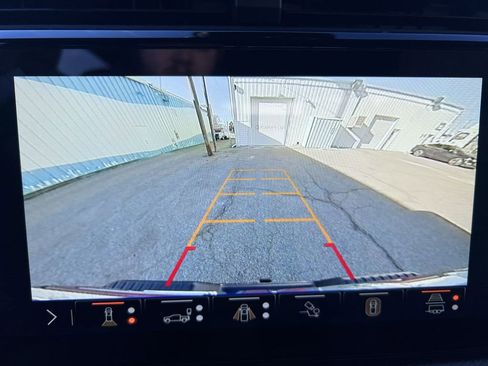 Used 2025 GMC Sierra 3500 Denali w/ Technology Package image 15