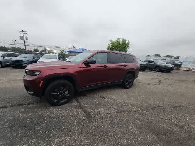 Used 2023 Jeep Grand Cherokee L Laredo AWD/4WD image 23