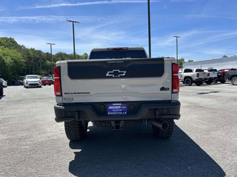 New 2026 Chevrolet Silverado 2500 ZR2 w/ ZR2 Bison Edition AWD/4WD image 4