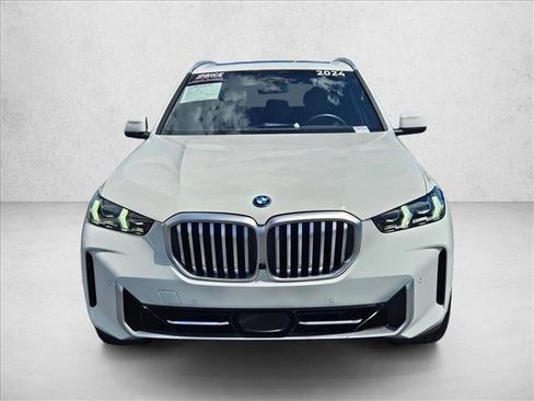 Certified 2024 BMW X5 xDrive50e w/ Executive Package AWD/4WD image 2