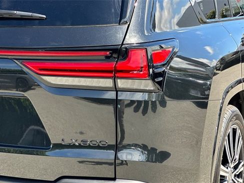 New 2025 Lexus LX 600 4WD w/ Luxury Package image 7