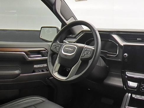 Used 2024 GMC Sierra 1500 Denali w/ Technology Package AWD/4WD image 25