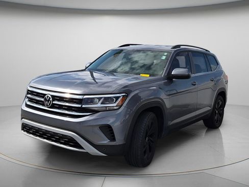 Used 2022 Volkswagen Atlas SE w/ Black Wheel Package image 4