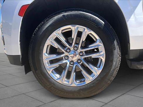 Used 2021 GMC Yukon SLT w/ SLT Premium Package image 11