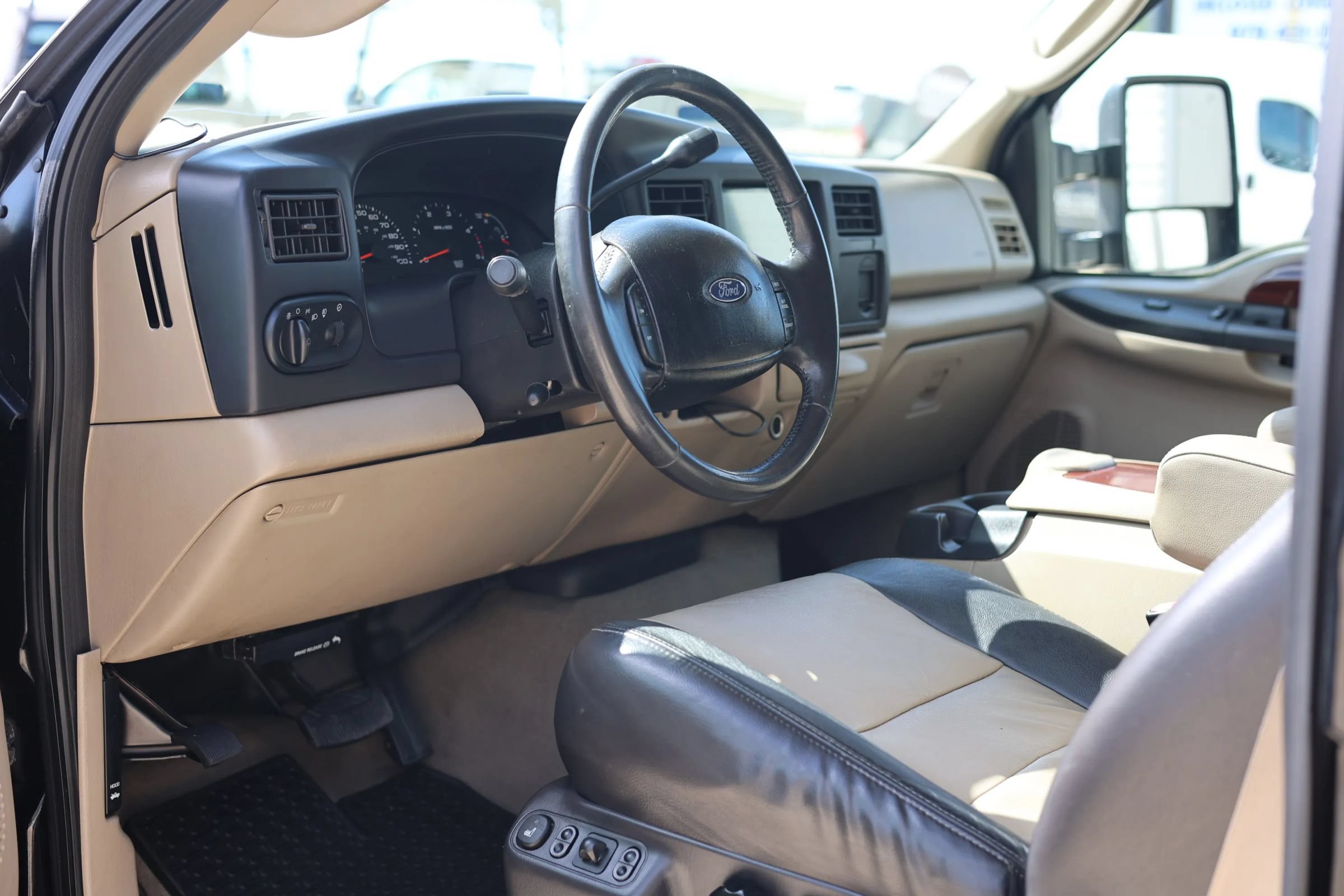 Used 2005 Ford Excursion Eddie Bauer AWD/4WD image 19
