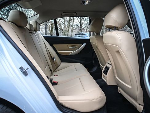 Used 2017 BMW 320i xDrive 320i xDrive image 15