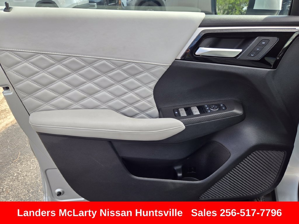 Used 2024 Mitsubishi Outlander SEL FWD image 21