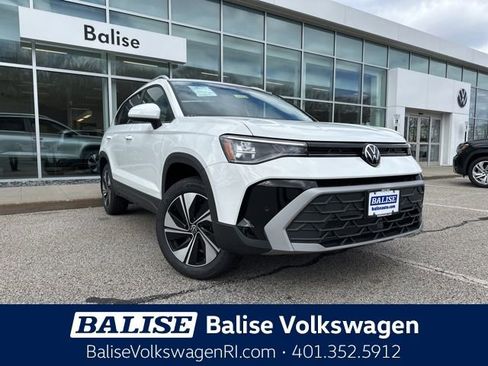 New 2026 Volkswagen Taos SE AWD/4WD image 1
