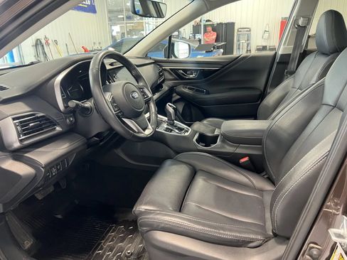 Used 2022 Subaru Outback Limited AWD/4WD image 10