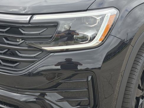 New 2026 Volkswagen Atlas Cross Sport SEL R-Line AWD/4WD image 6