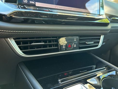 New 2026 Volkswagen Atlas Cross Sport SEL Premium R-Line image 38