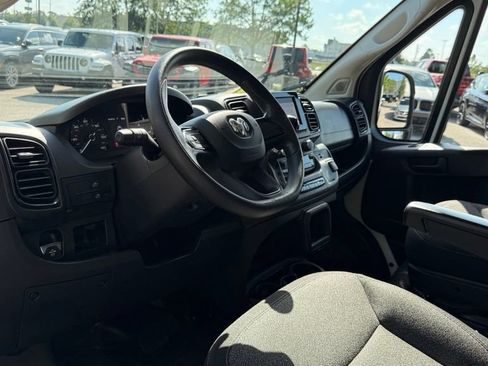 Used 2023 RAM ProMaster 2500 FWD image 9