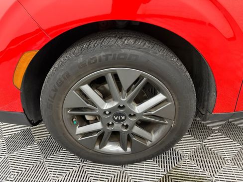 Used 2021 Kia Soul S image 11