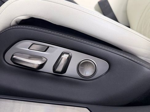 Used 2023 Lexus LS 500 w/ Interior Upgrade Package RWD image 23